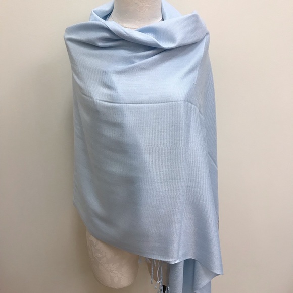 NWT Pashmina Light Blue Solid Scarf - Picture 3 of 3